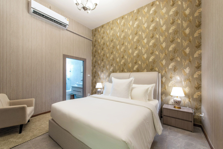 Room 5, Kaysorn Siri, Si Rin Ton