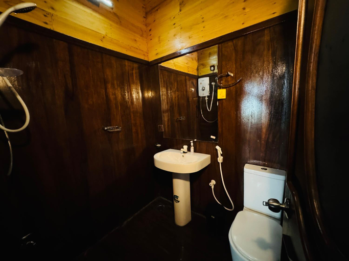 Bathroom, Orelia villas, Badulla