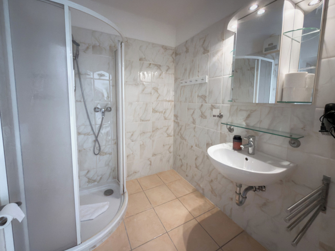 Bathroom 4, Aparthotel Hirschenhof, Bruck-Mürzzuschlag