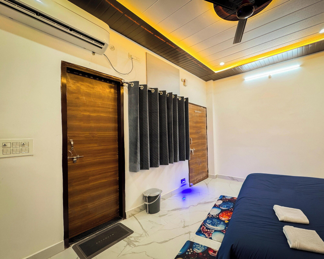 Room 5, Ganga Dham - Banke Bihari 200 Mtr, Mathura