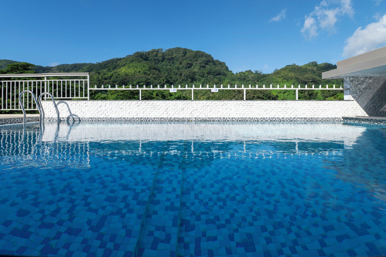 Others 5, Voilà Beau Vallon