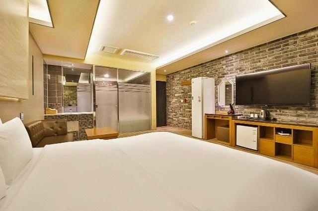 Bedroom 2, Daegu WS Hotel, Dong