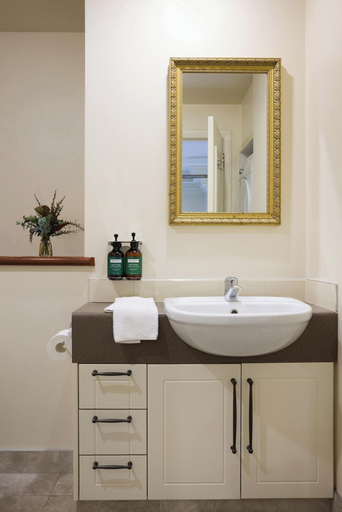 Bathroom 5, Adina Heritage Christchurch, Christchurch