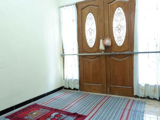 Others 3, Villa Sulfat, Malang
