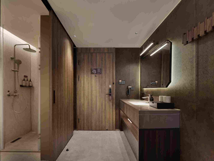 Bathroom 3, Mist Wandering Courtyard, Chongqing