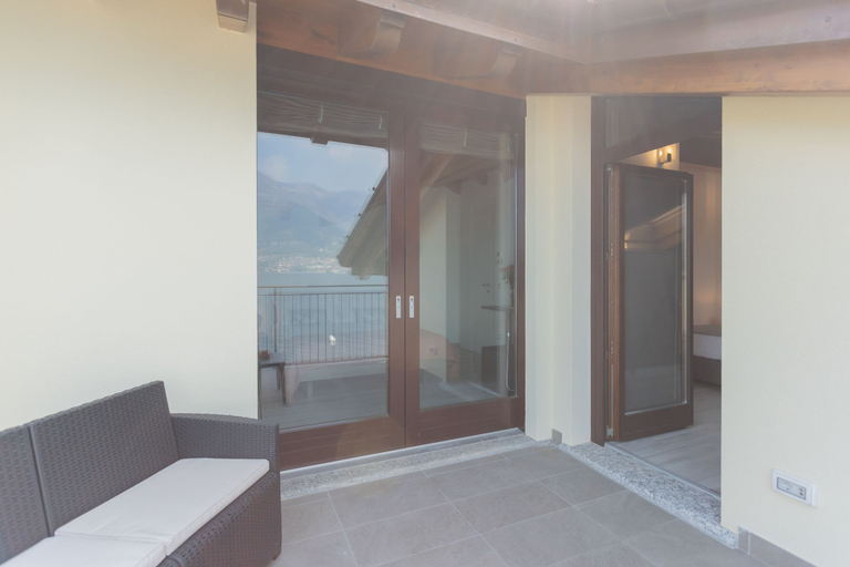 Others 5, Dream Lake Apartments, Como