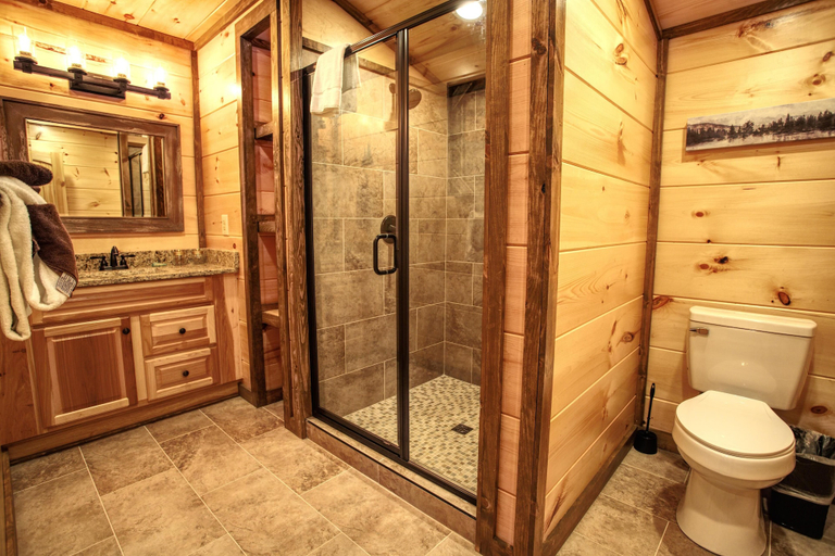 Bathroom 4, Scenic Solitude, Sevier