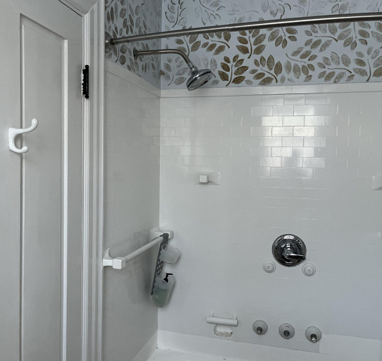 Bathroom 2, Munroe Inn Boutique Hotel, Androscoggin