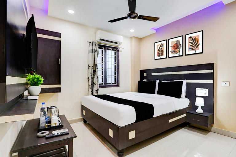 Room 5, Premium Sanjeevi Residency, East Godavari