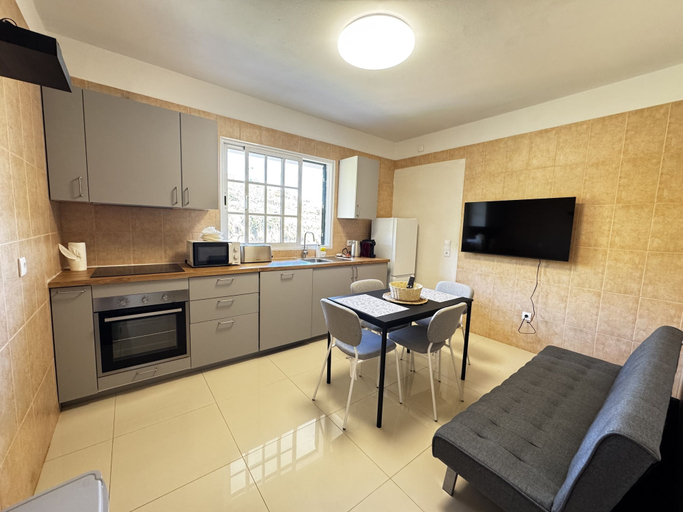 Shared kitchen 2, Wolf Villa, Câmara de Lobos