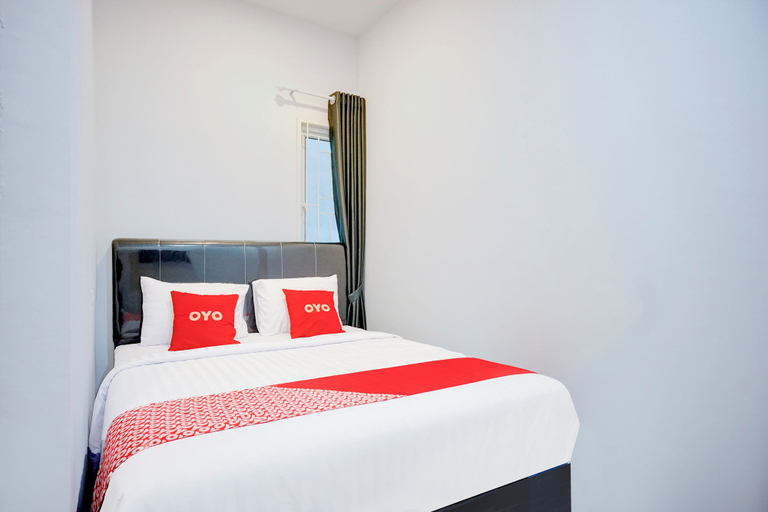 Room 4, Collection O Almasarra Resid Near Ring Rd Medan, Medan