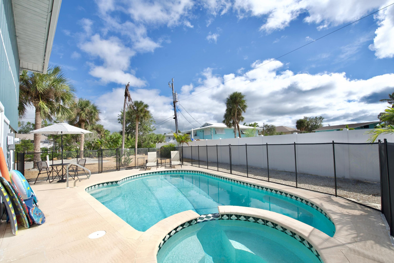 Sport & Beauty 5, Beach Bungalow 2, Lee