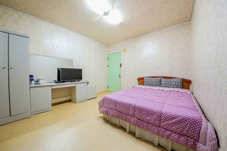 Bedroom 4, Hadong Seongungak, Gurye