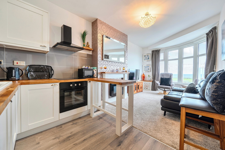 Private kitchen 4, First Floor 2-bed Apartment With Sea View, Blackpool