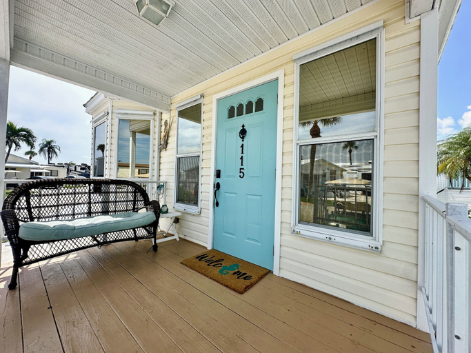 Interior 2, Beachy Keen 2 BR N115, Saint Lucie