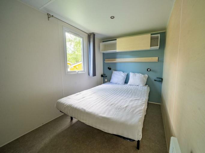 Room 3, Holiday Home in Amstelveen With Terrace, Amstelveen