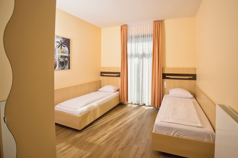 Bedroom 4, Sporthotel Borussia Düsseldorf, Düsseldorf