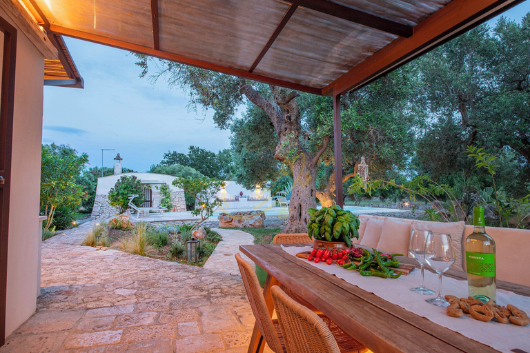 Garden, TD Trulli Chiara Tastefully Decorated With Pool, Brindisi