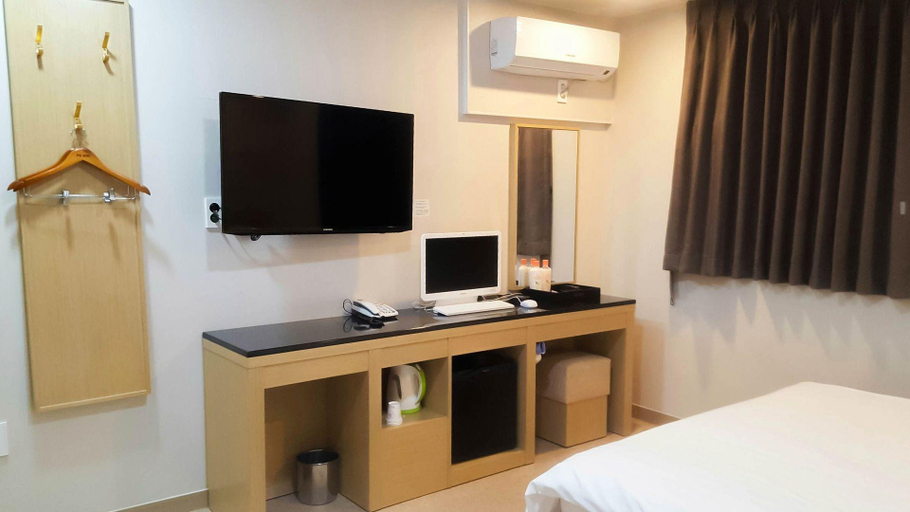 Bedroom 4, Aliba Hotel, Jeju