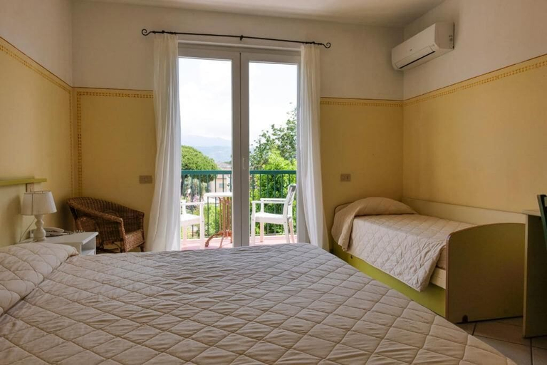 Bedroom 3, Hotel Club i Pini- Residenza d'Epoca, Lucca