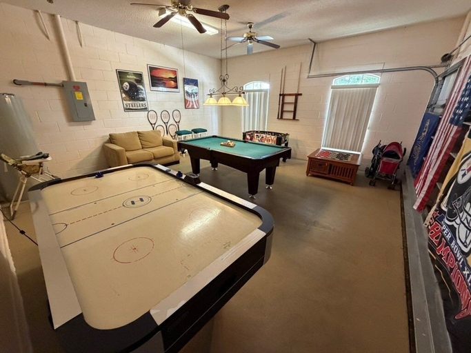 Game room, Bailey Villa 4 Bedroom Home, Polk
