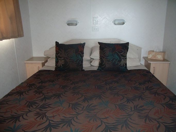 Bedroom, Elliston Waterloo Bay Tourist Park, Elliston