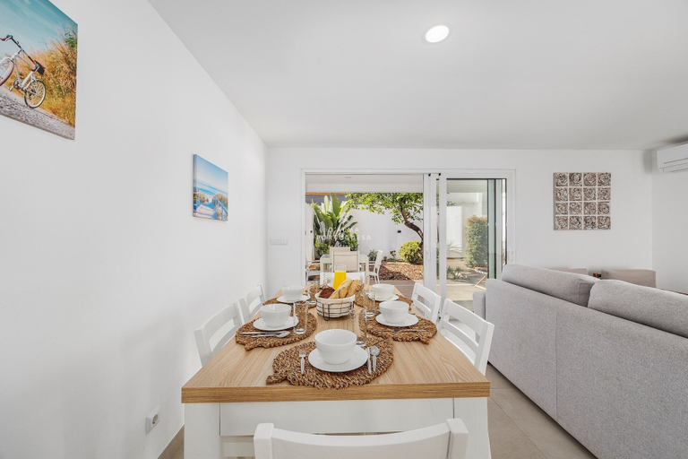 In-room dining, Casa do Limoeiro, Silves