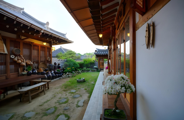 Others 3, jeonjuhanog baggane - halinteugga, hanogmaeul jungsim, hanboghalin, Jeonju