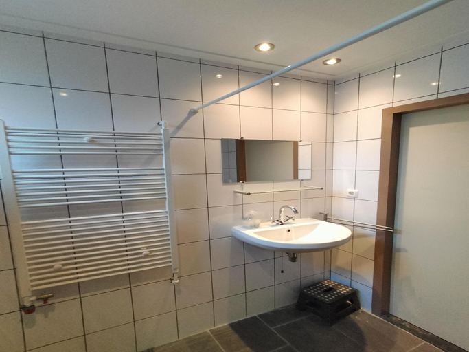 Bathroom, Chalet in Tyrol near Ski Slope, Weert