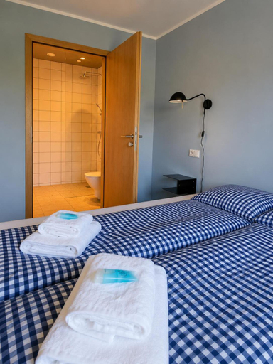 Bedroom 2, Elda Guesthouse Rooms with private bathroom, Skútustaðahreppur
