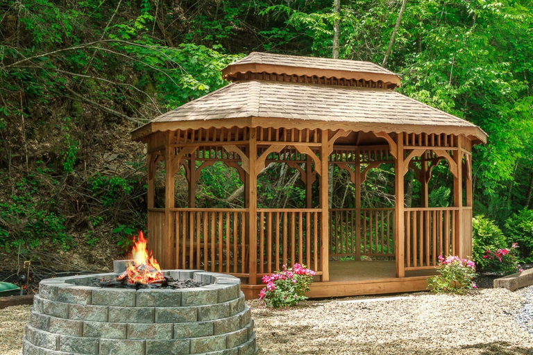 Property grounds 2, Lil' Smoky Studio, Sevier