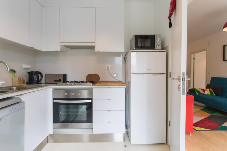 Others 5, Central Lisbon Apartment - Entrecampos, Lisbon
