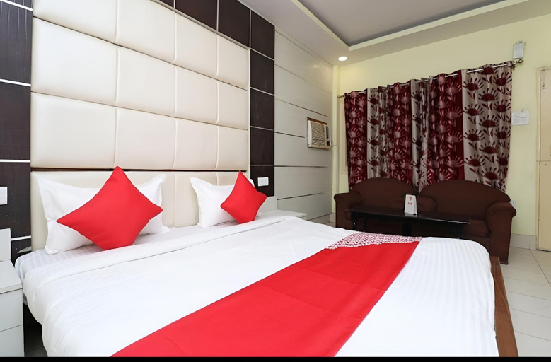 Others 5, Hotel neelkanth, Lucknow