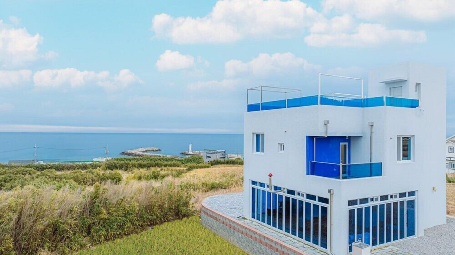 Others 1, Haean-ro 2898, Pohang