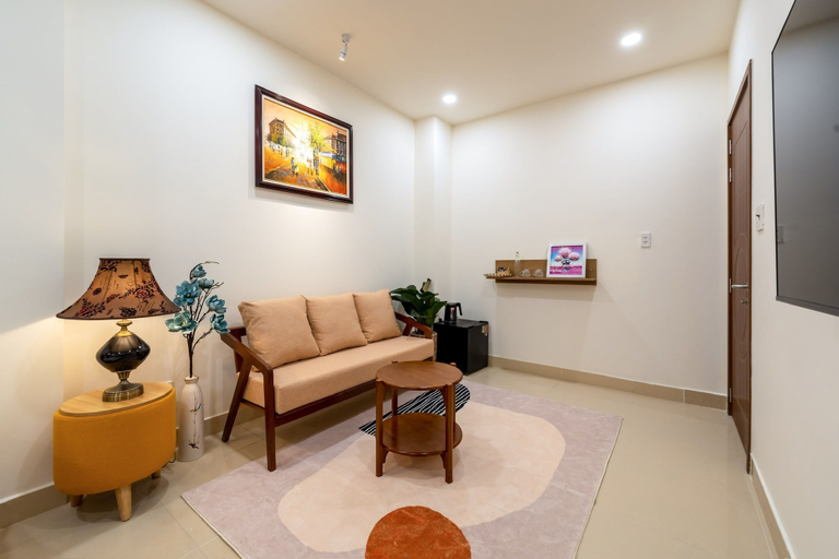 Living area 2, Shogun Hotel, District 5