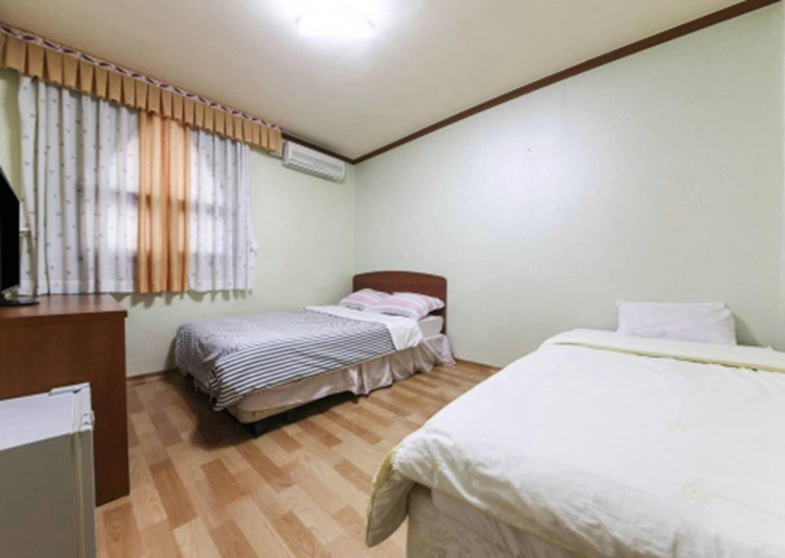 Bedroom 3, Resortel, Sokcho