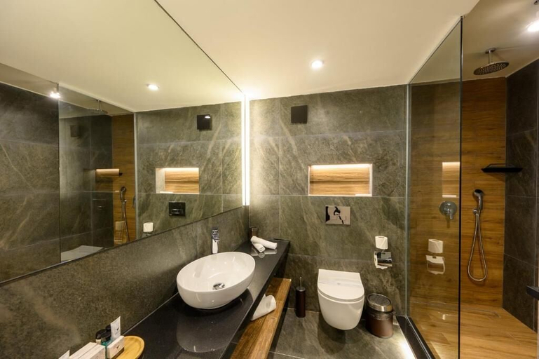 Others 3, Grand Hotel Therme, Razlog
