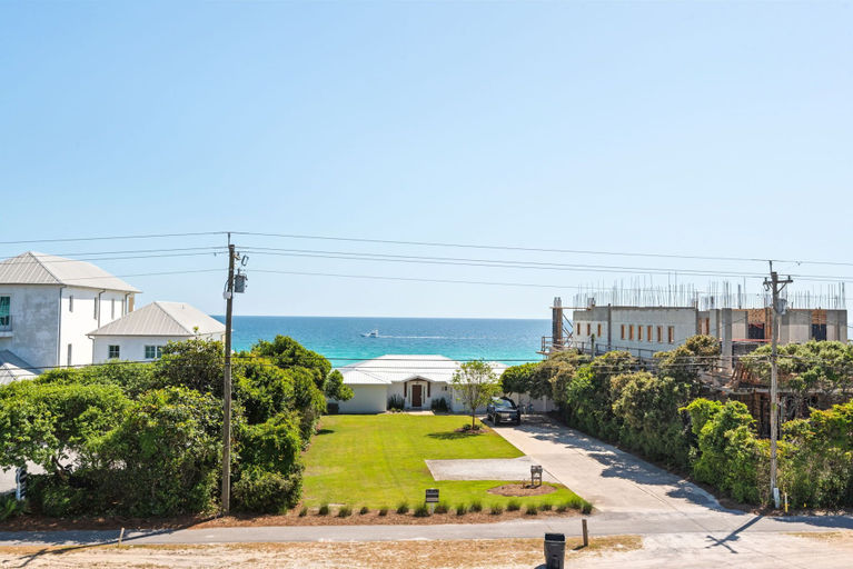 Exterior 3, 30A 4BR Seabreeze Home w Pool & Beach Access & Bikes - Sleeps 16, Walton