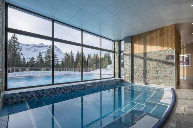 Pool 2, Stunning 6-person Apartment With Balcony, Haute-Savoie