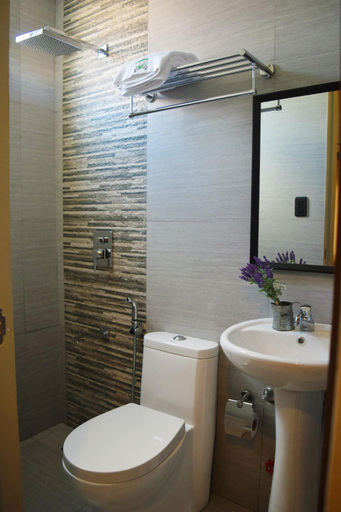 Bathroom 4, Dy Viajero Transient Hotel, Naga City