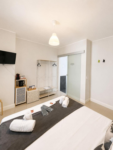 Bedroom 2, La Costa Rooms, Cagliari