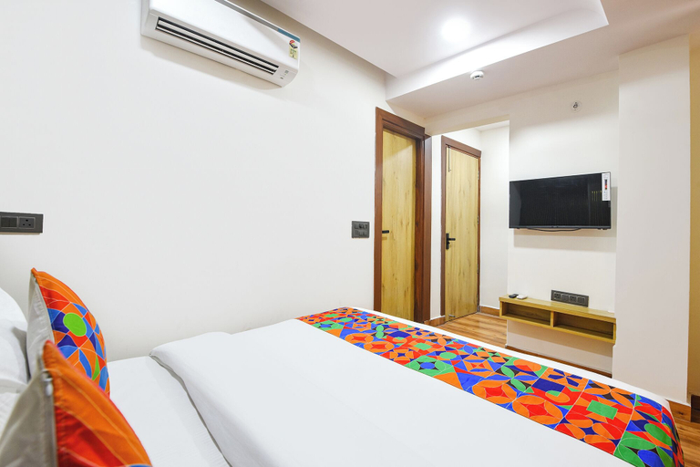 Room 3, Fabhotel Sky Inn, Delhi