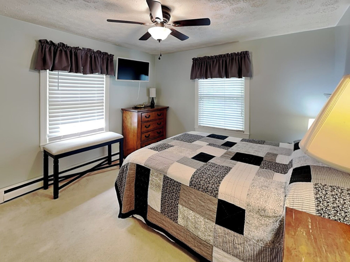 Property amenity 3, Lakeside Ease, Garrett