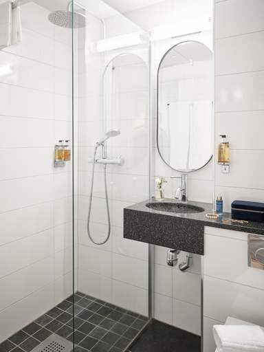 Bathroom 4, Hotel Union Geiranger Bad & Spa, Stranda