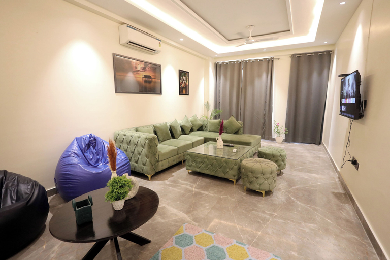 Living area 2, ZEALIN Stays Golf Course Road PHASE 1, Gurgaon