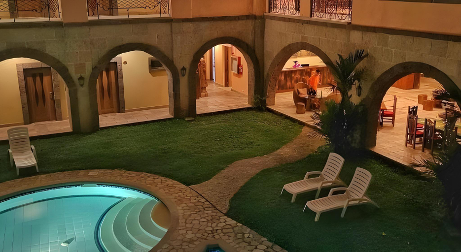 Sport & Beauty 2, Corto del Mar Hotel, Coron