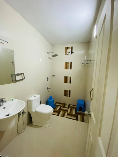 Bathroom 3, Bella Vista Resort, Idukki