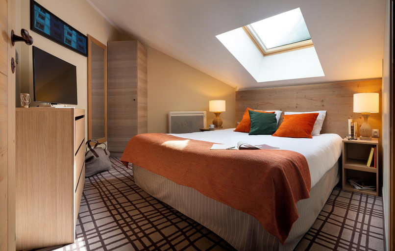 Room 3, Mountainside Suite With Hot Tub, Haute-Savoie