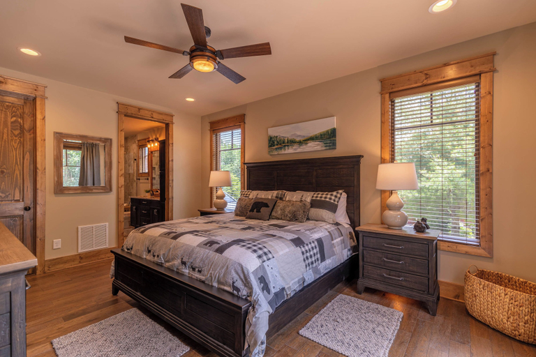 Interior 3, Fawn Ridge at Eagles Nest, Avery