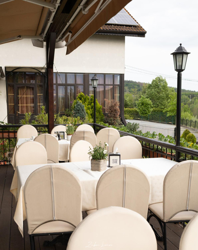 Food & Drinks 5, Casa Domneasca, Curtea De Arges